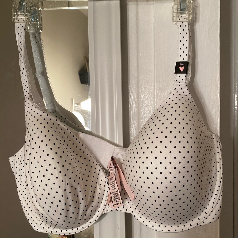 Victoria’s Secret Bras Sold